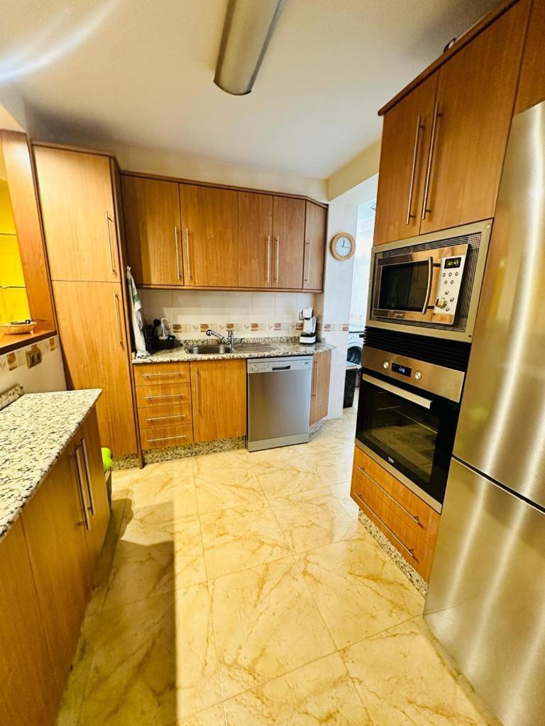 Apartamento Avenida ฟูเอนฮิโรลา ภายนอก รูปภาพ