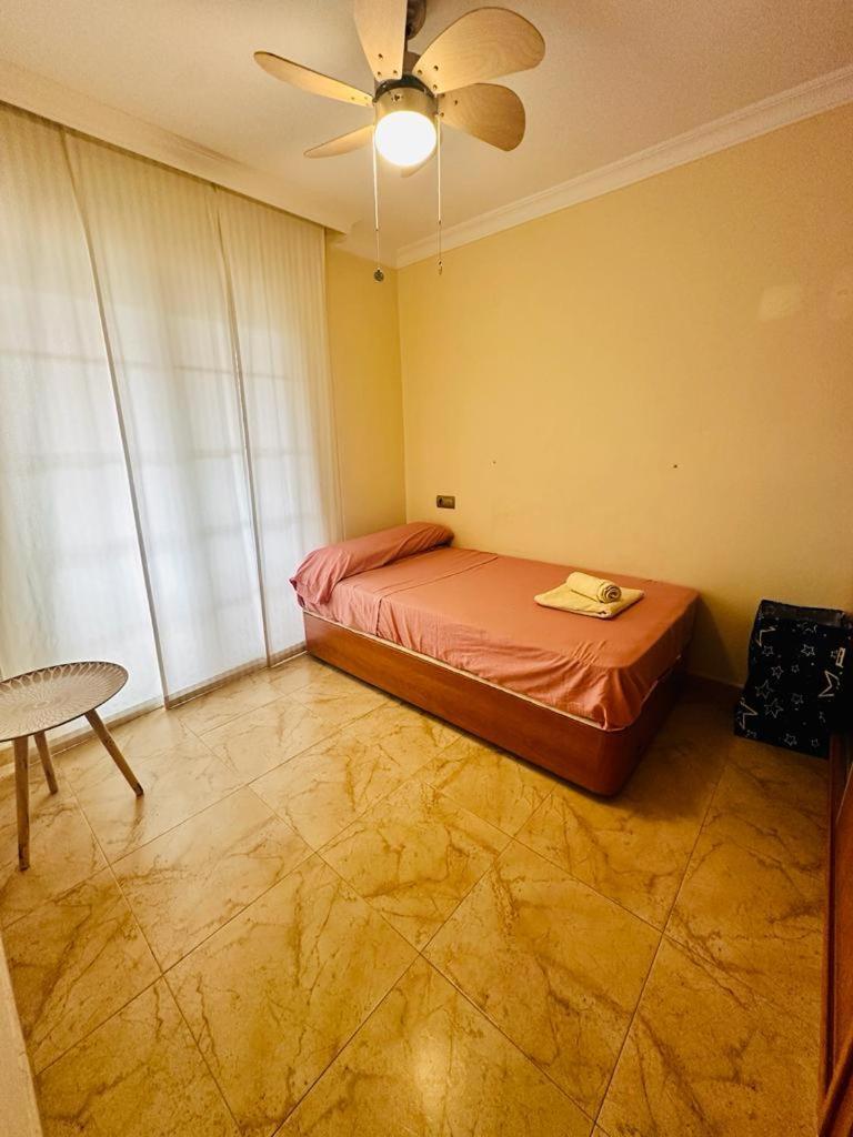 Apartamento Avenida ฟูเอนฮิโรลา ภายนอก รูปภาพ
